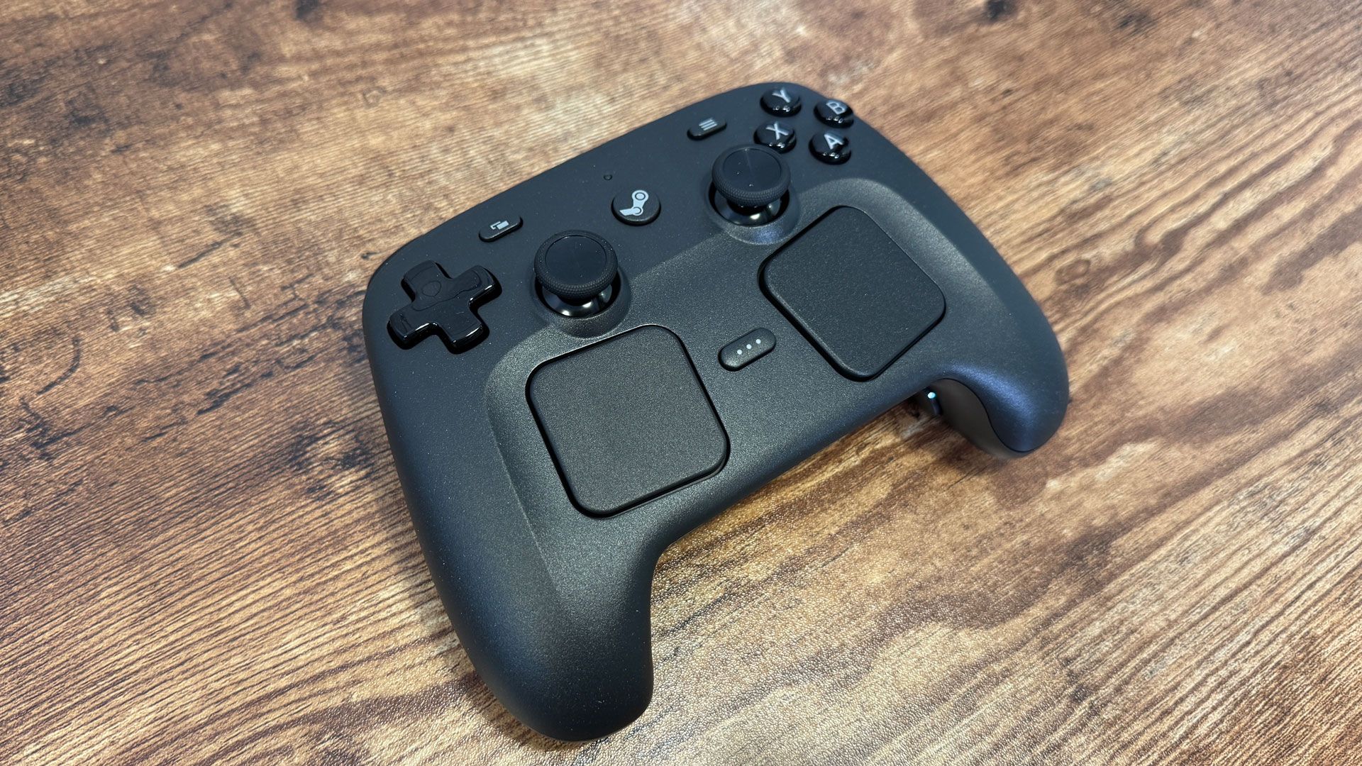 Steam Controller 2026: price, specs, tests, and comparison before