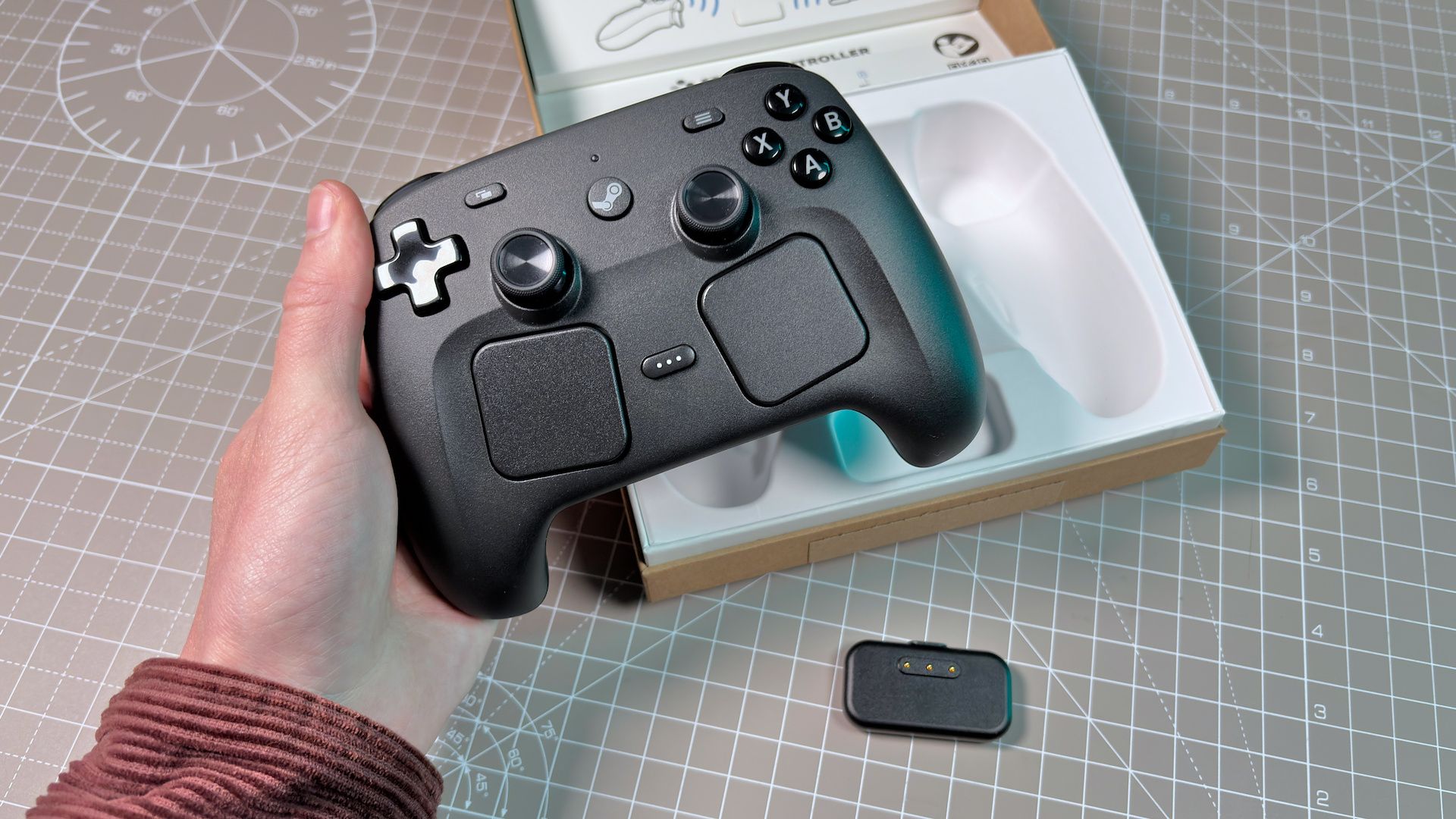 Steam Controller 2026: price, specs, tests, and comparison before